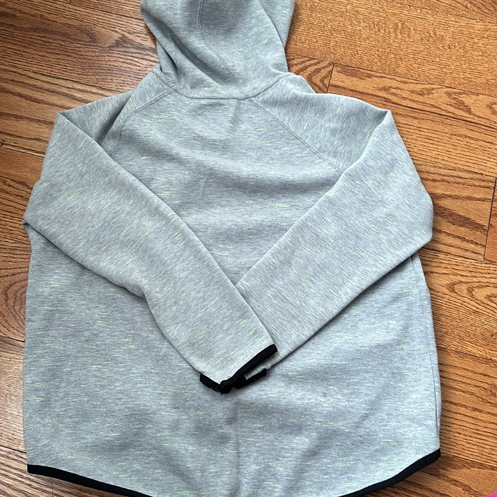 Nike Jacket/Hoody - Picture 2 of 3